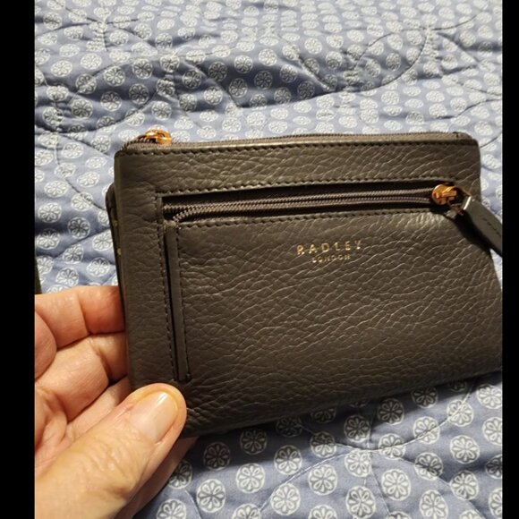 Radley London leather wallet - Picture 2 of 5